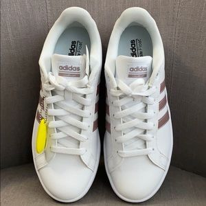 Adidas women’s CF Advantage sneakers